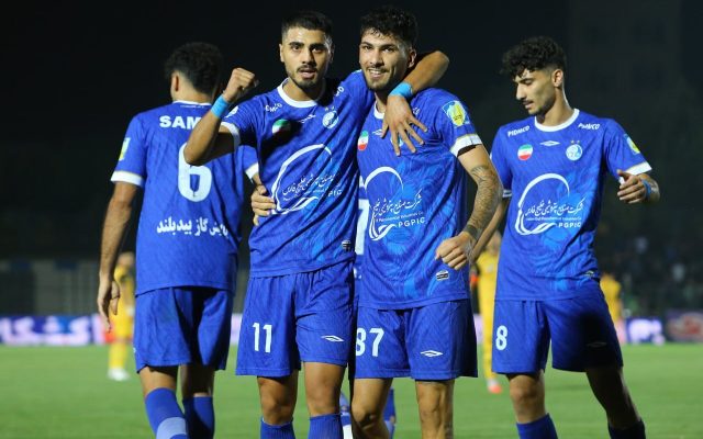 استقلال در ۱۰ دقیقه بازی را تمام کرد؛ صدرنشینی تیم سهراب با سومین برد