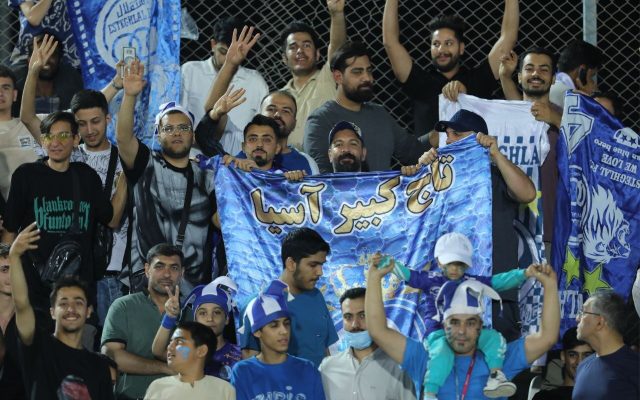 اولین بازی استقلال در لیگ با تماشاگر