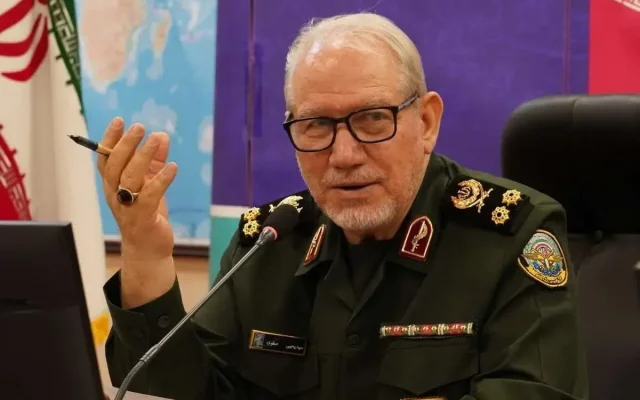 به دنبال این هستیم که سایه جنگ را از سر کشور دور کنیم/ به دلیل اینکه اطلاعات راهبردی نداریم، نمی‌توانیم متوجه شویم در مغز ترامپ و نتانیاهو چه می‌گذرد؛ بنابراین نیرو‌های مسلح با هوشمندی برای بدترین سناریوها آماده هستند/ ممکن است در مرحله بعدی جنگ احتمالی، جبهه درگیری تا اقیانوس هند یا جاهای دیگر گسترش پیدا کند/ پیوند تنگه هرمز و تنگه باب‌المندب، صحنه جنگ را تغییر خواهد داد