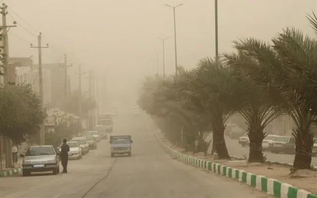 هواشناسی: فعالیت بادهای ۱۲۰ روزه در شمال سیستان و بلوچستان؛ سرعت وزش باد در زابل به ۱۱۵ کیلومتر بر ساعت رسید