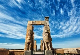 حریم تخت‌جمشید خط قرمز است؛ بازنگری در مصوبه الحاقی