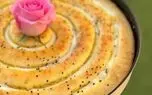 طرز تهیه کیک پنیری حلزونی؛ کیک وانیلی با روکش پنیری