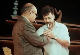 سیگار کشیدن مجید واشقانی و اردشیر رستمی