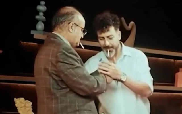 سیگار کشیدن مجید واشقانی و اردشیر رستمی