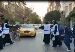 استقرار زنان پلیس راهور تهران بزرگ مقابل درب مدارس دخترانه