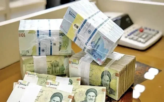 ترمز رشد پول کشیده شد؟
