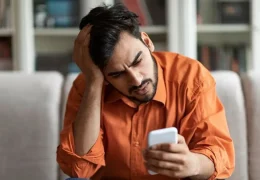 بعد از ساعت‌ها گشت‌وگذار در گوشی احساس گیجی و مه‌آلودگی ذهنی می‌کنید؟ توصیه کارشناسان برای مقابله با فشار دیجیتال