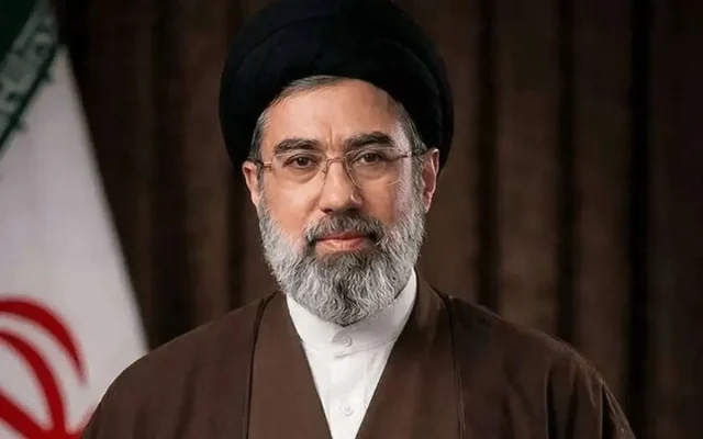 رهبر انقلاب: امروز کسانی بر اساس محاسبات دنیایی ما را ابر قدرت چهارم دنیا می‌دانند؛ البته بر اساس محاسبات الهی قدرت اول جهان هستیم/ روزهای آینده به‌ مراتب شکوهمندتر از این روزها خواهد بود