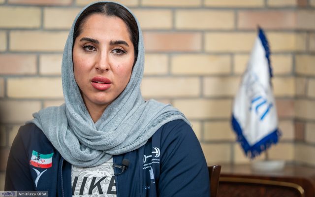 ببینید | دیدگاه جامعه به وزنه‌برداری زنان مثبت است؛ مخالفان باعث شدند بیشتر دیده شویم!