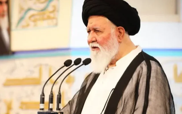 علم الهدی: سلاحی داریم که استفاده از آن موجب شگفتی دنیا خواهد شد / در دیپلماسی و جنگ ما خدا هست