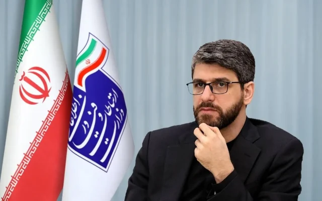 رئیس سازمان تنظیم مقررات رادیویی: در اتصال مدارس به فیبر نوری بیش از ۱۰۰۰ درصد رشد داشتیم