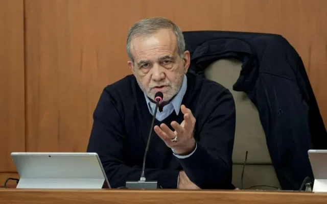 پزشکیان: نباید برق و گاز صاحبان کسب و کار قطع شود، حتی اگر ما ملزم به تحمل قطع انرژی باشیم