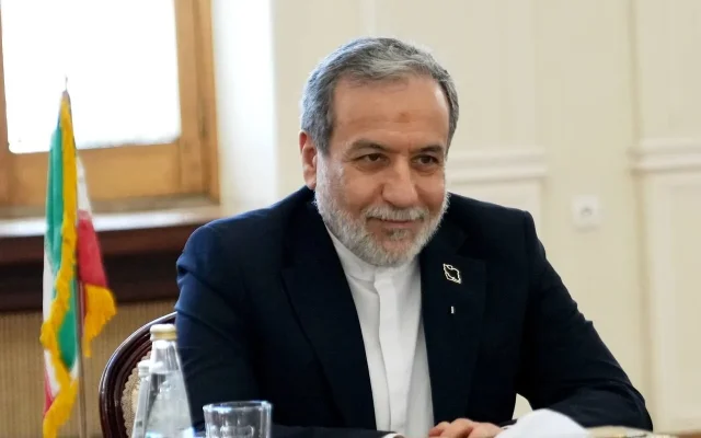 عراقچی: ایران در دفاع از خود سرسخت و مصمم است