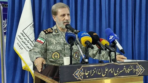 سرلشکر حاتمی: تنگه هرمز تحت نظارت کامل ارتش و سپاه و بسته خواهد ماند