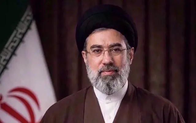 مقام معظم رهبری: فراجا با رفتار اعتمادآفرین خود می‌تواند اعتماد مردم را به این نهاد ارزشمند ارتقاء ببخشد