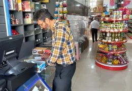 وزیر اقتصاد: داشتن یا نداشتن خودرو و ملک در فرآیند شناسایی «گروه هدف برای افزایش مبلغ کالابرگ»، مورد توجه قرار گرفته/ کف مورد انتظار برای افزایش رقم، ۳۰۰ هزار تومان است/ تعداد مشمولان این افزایش نیز فعلا ۴۰ تا ۴۴ میلیون نفر است