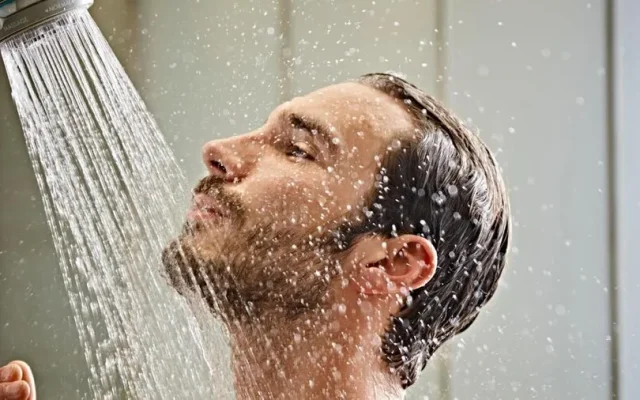 حمام آب گرم می‌تواند به کاهش فشار خون کمک کند
