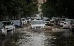 سیلاب در کرج خودروها را با خود برد