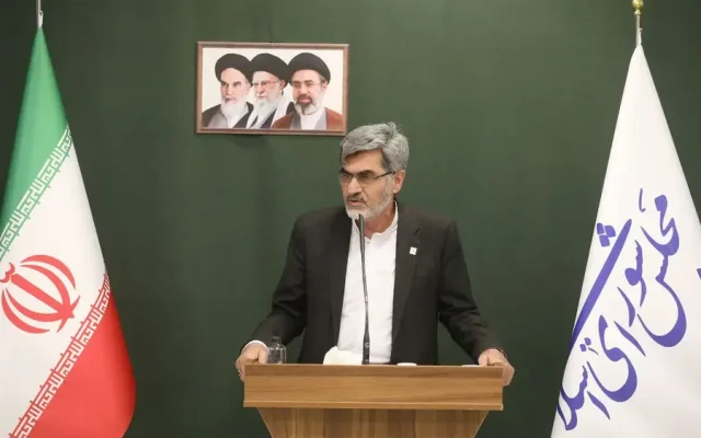 کوچک‌زاده: اگر از جهنم نمی‌ترسیدم خودم را جلوی بانک مرکزی آتش می‌زدم