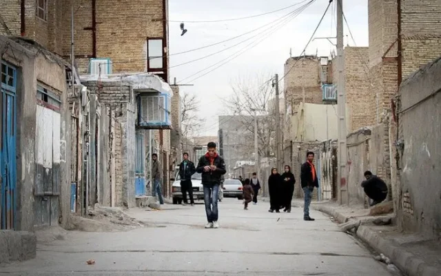 مقام وزارت کشور: شناسایی ۲ هزار و ۲۰ محله کم‌برخوردار در ایران؛ سکونت ۱۹.۷ میلیون نفر در این محلات/ ۱۳ هزار روستای محروم در کشور داریم