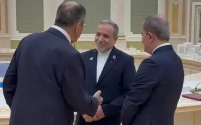 گفت‌ وگوی کوتاه وزیران خارجه ایران، روسیه و جمهوری آذربایجان