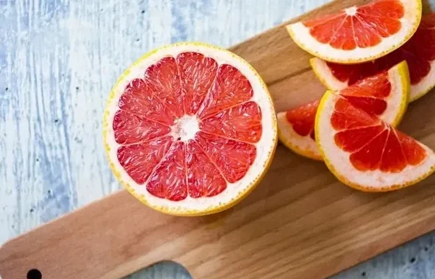 فواید این میوه پاییزی در بهبود سلامت قلب و پوست