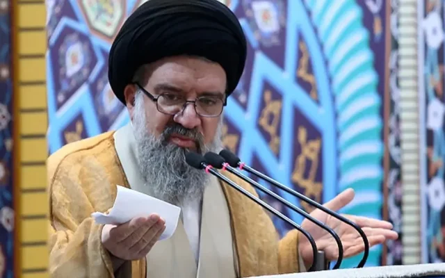 احمد خاتمی: رزمنده‌ای دید که ۳ کشتی در تنگه هرمز تخلف کرده و از راهی که نباید رفته است لذا آن‌ها را هدف قرار داد و زد، دستش هم درد نکند